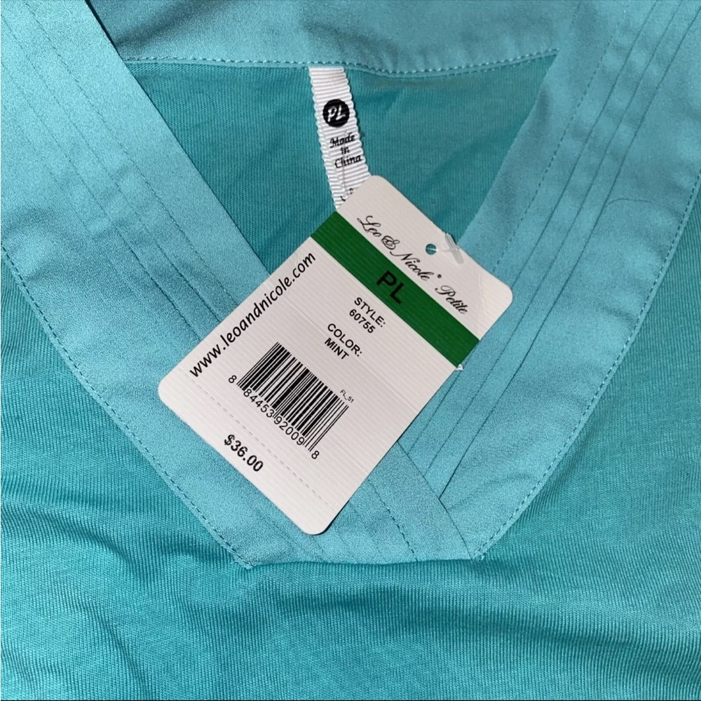Leo and Nicole brand. Dillards size  petite large . New with tags